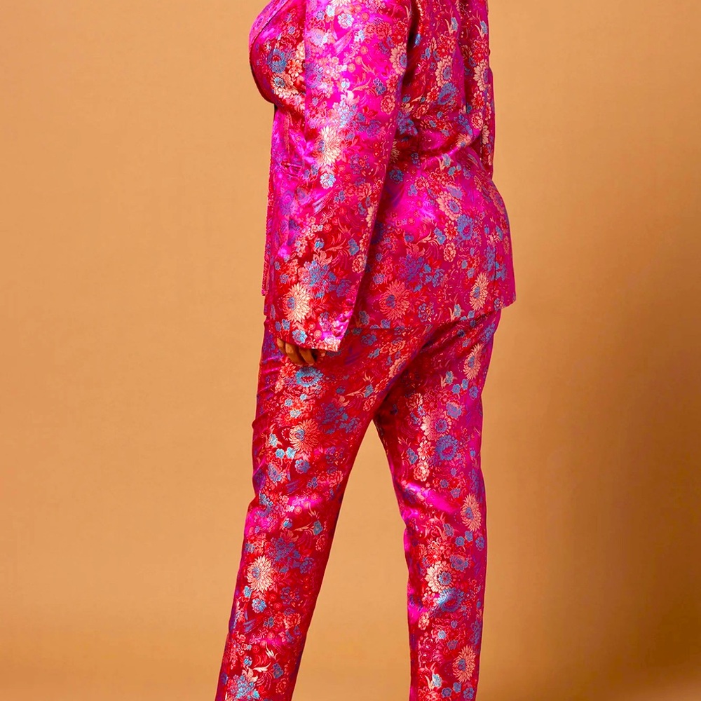 Vibrant Pink Floral Suit - Picture 3 of 5
